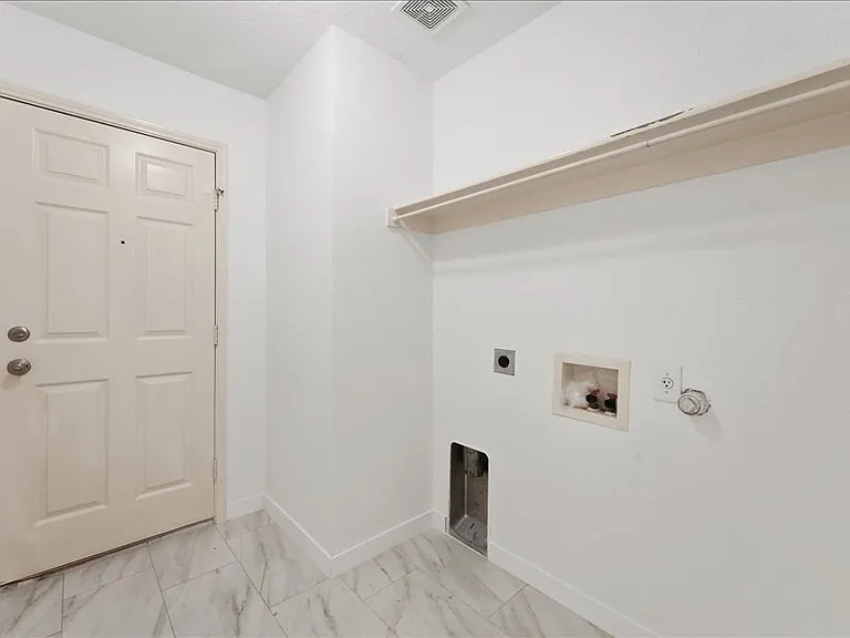 1201 Telese Ct — Photo 15