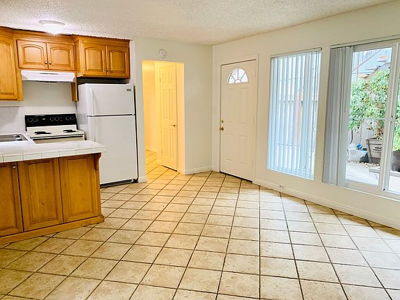 3rd image of 825-827 San Fernando Pl #B9d742536