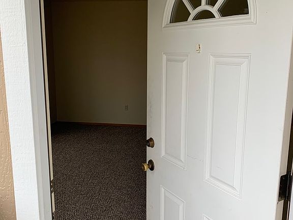 2nd image of 710 Bayside Rd APT A