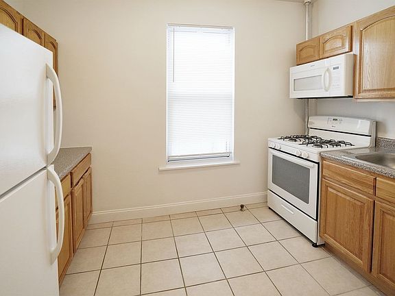 4th image of 33-36 29th St #20F