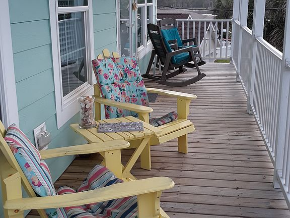2nd image of 10 Pelican Ln