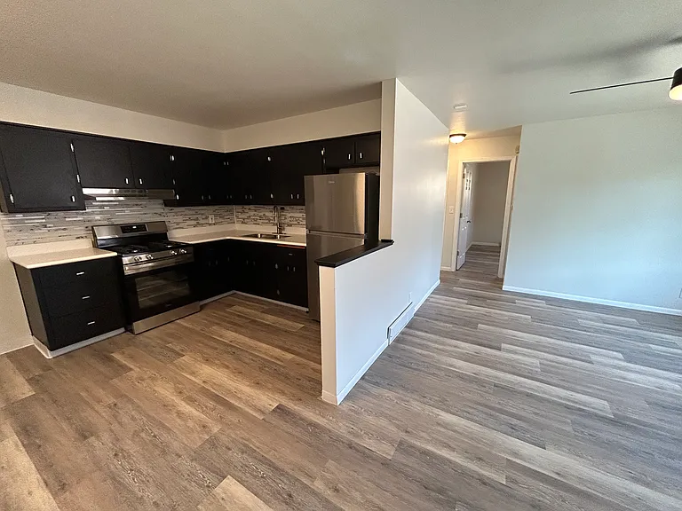 5821 Garrett Ln #3 — Photo 9