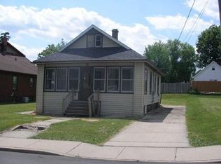 2006 Pulaski St, Peru, IL 61354