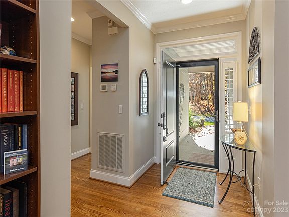 4th image of 42 Winding Trail Dr