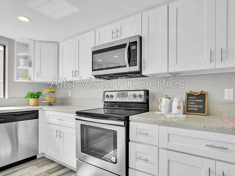 4082 Mahaila Ave #E — Photo 10