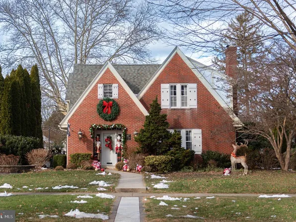 147 Elm Ave, Hershey, PA 17033
