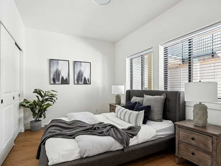 Lincoln Street Apartments — Photo 19