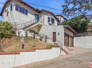 3907 Franklin Ave, Los Angeles, CA 90027
