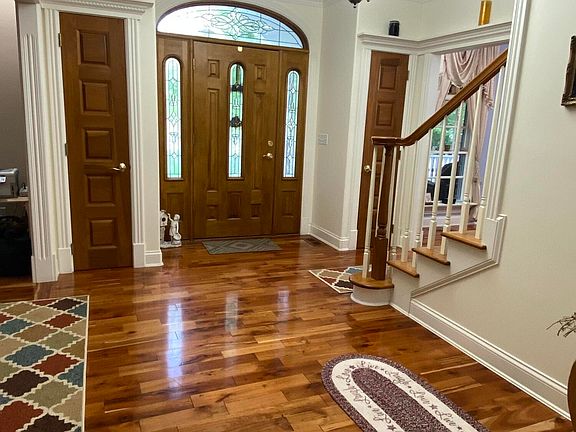 2nd image of 40 Forest Ln
