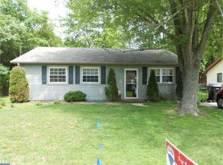 82 Girard Ave, Sicklerville, NJ 08081