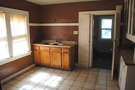 4th image of 3719 N 4th St #3721