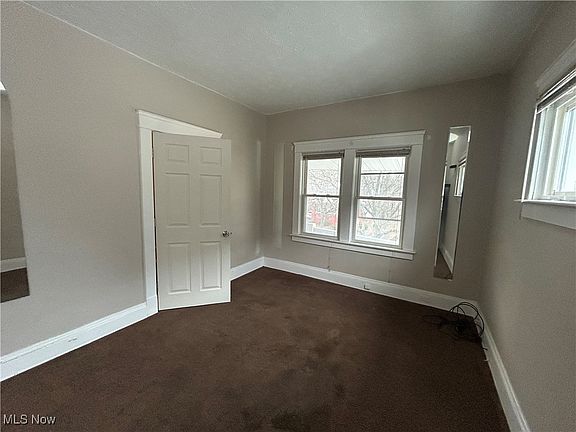 3rd image of 3676 E 142nd St