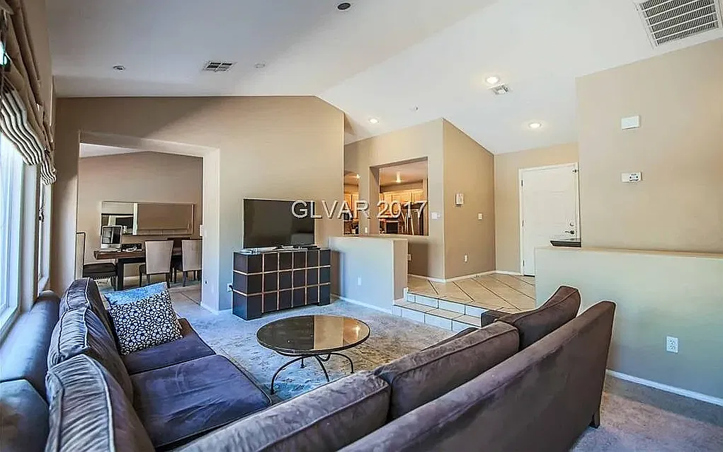 2567 Orangeglory Dr — Photo 4