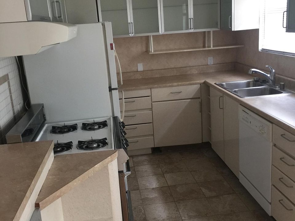 2nd image of 5323 Hermitage Ave APT 4