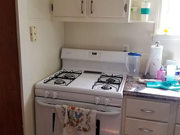3rd image of 130 N Wilcox St