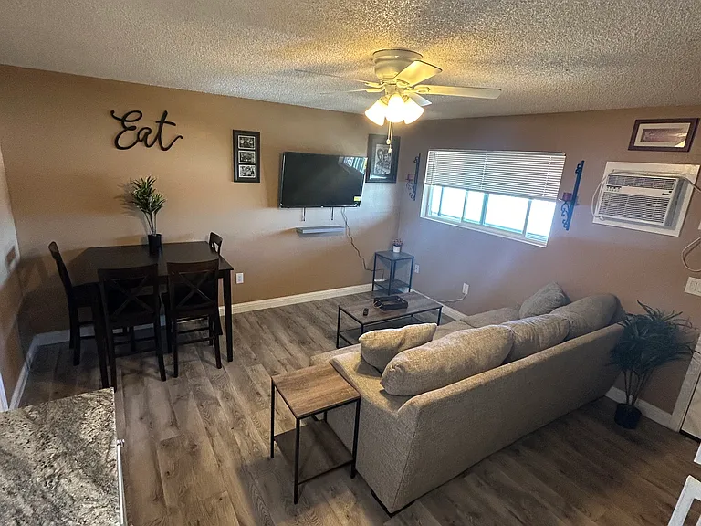 455 Moser Ave #23 — Photo 4