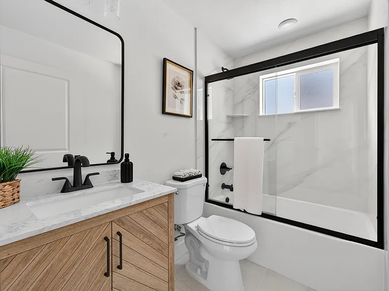 2710 T St #1 — Photo 20