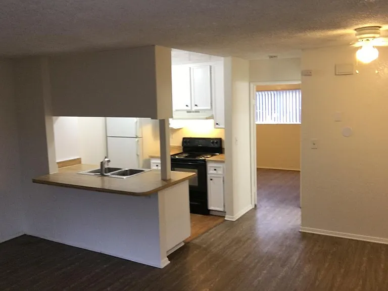 4162 Estrella Ave — Photo 14