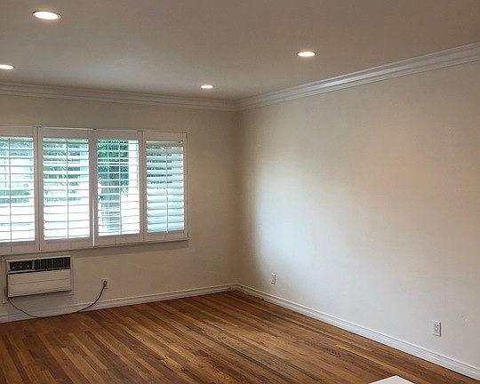 3rd image of 825 N Alfred St