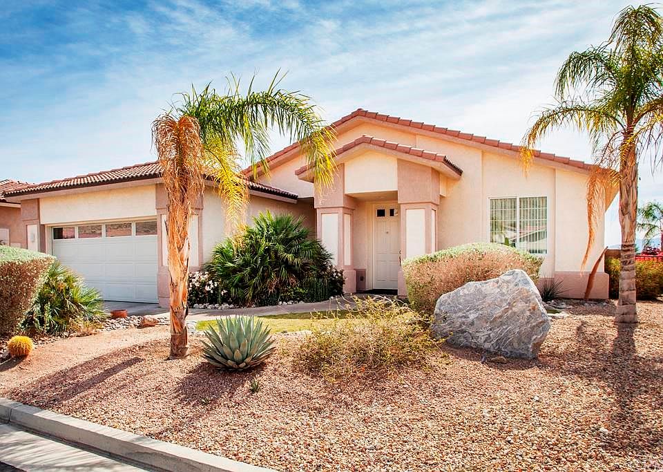 1st image of 65083 N Cliff Cir