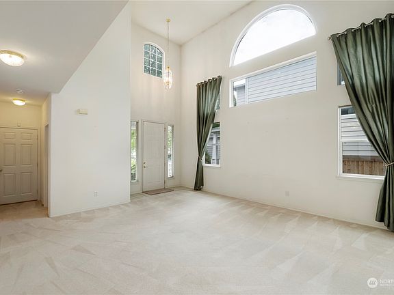 5th image of 9213 178th Street Ct E