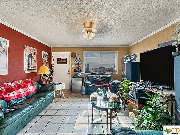 3rd image of 212 West St