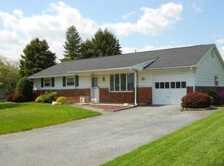 5546 Mohawk Dr E, Bethlehem, PA 18017