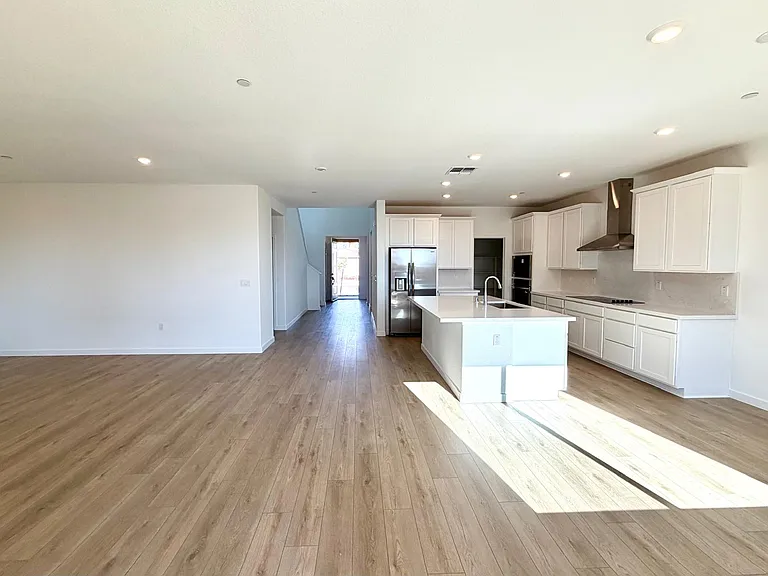 3432 Edington Dr — Photo 5