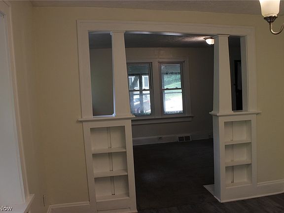 5th image of 719 Roselle Ave
