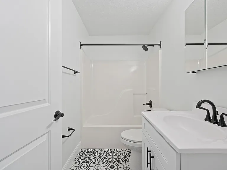 Step into luxury with this elegantly designed bathroom, offering a perfect blend of style and function. Step into luxury with this elegantly designed bathroom, offering a perfect blend of style and function.