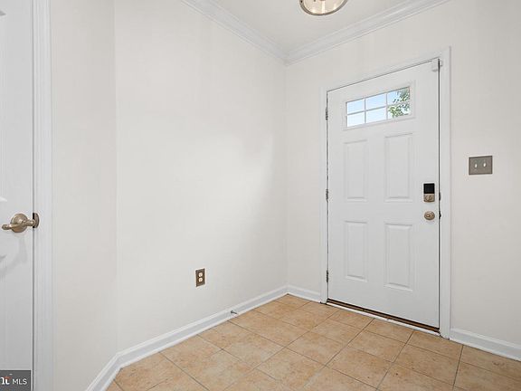 4th image of 6232 Walbridge St