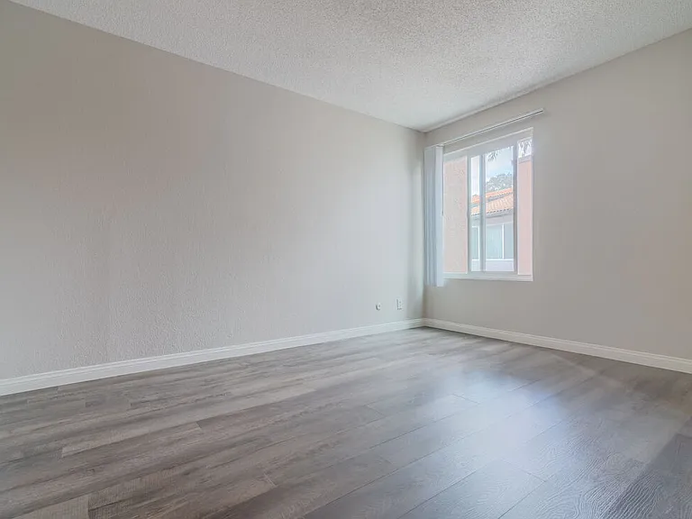 City View Apartments at Warner Park — Photo 21