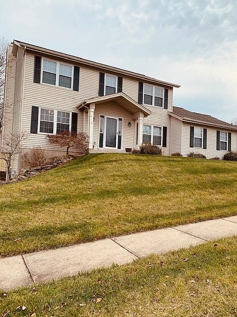 1st image of 14 Forest Haven Ct