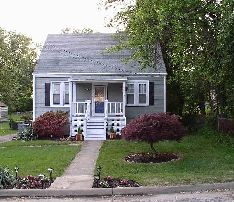 1st image of 2800 Woodlawn Ave