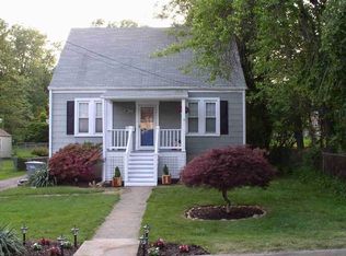 2800 Woodlawn Ave, Falls Church, VA 22042