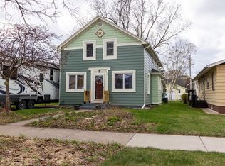 2118 Johnson St, La Crosse, WI 54601