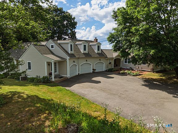4th image of 571 Woodland Street