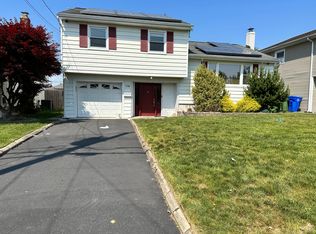 1118 Debra Dr, Linden, NJ 07036