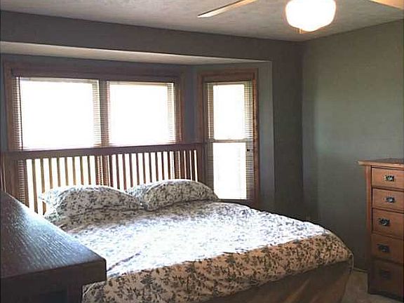 5th image of 14990 Charm Hill Dr
