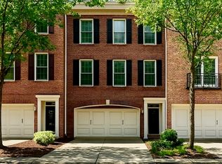 4405 Village Green Dr, Roswell, GA 30075