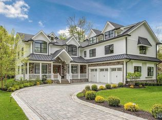 38 Lake Rd, Upper Saddle River, NJ 07458