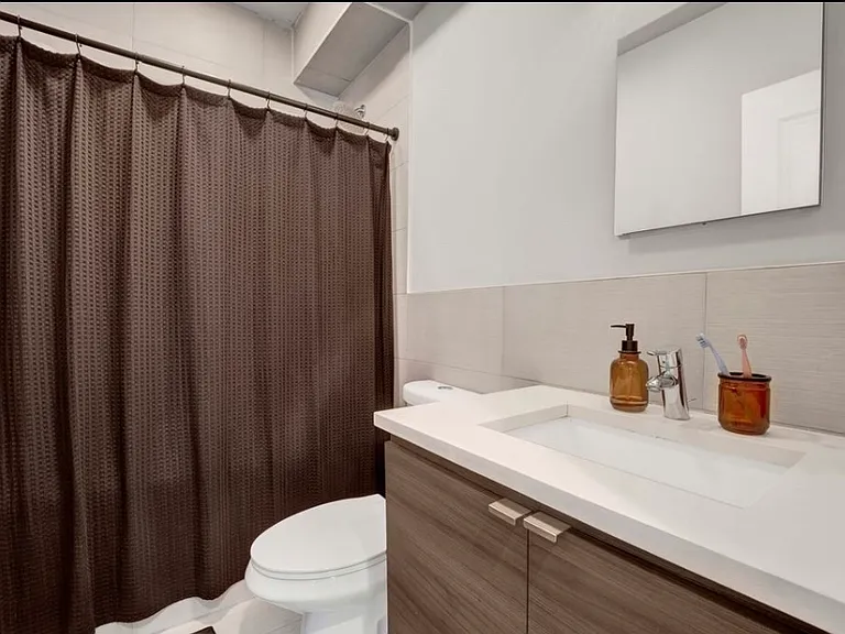 3802 W Altgeld St #301 — Photo 8