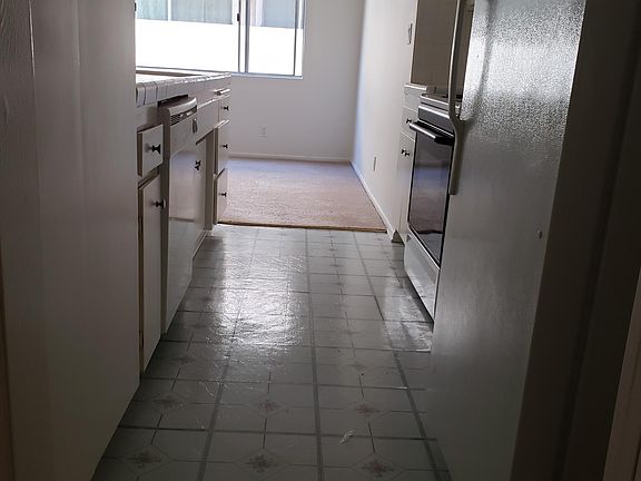 5th image of 2332 S Bentley Ave APT 203
