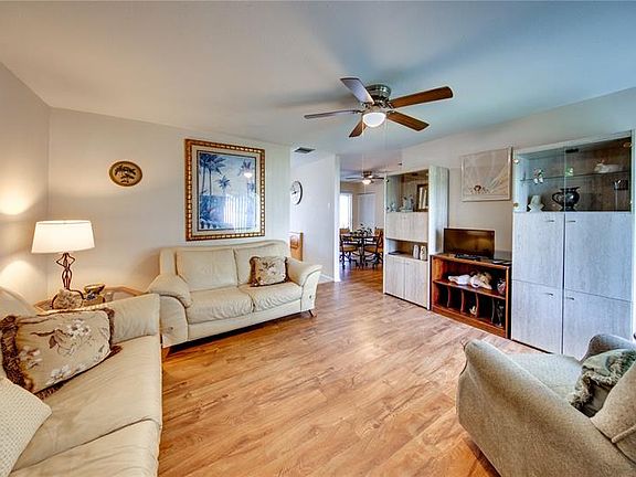 4th image of 8321 Eton Ct