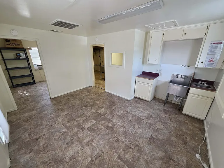 2405 S Highway 183 #106 — Photo 5