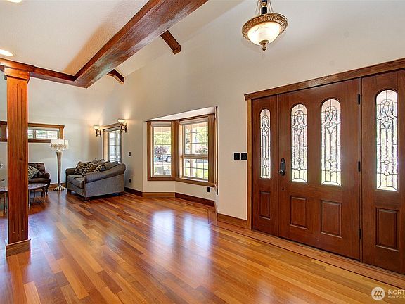 5th image of 9304 NE 25th Court