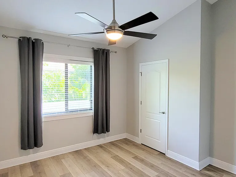 3608 W Clark Cir — Photo 15