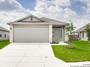 882 Pumpkin Rdg, New Braunfels, TX 78130