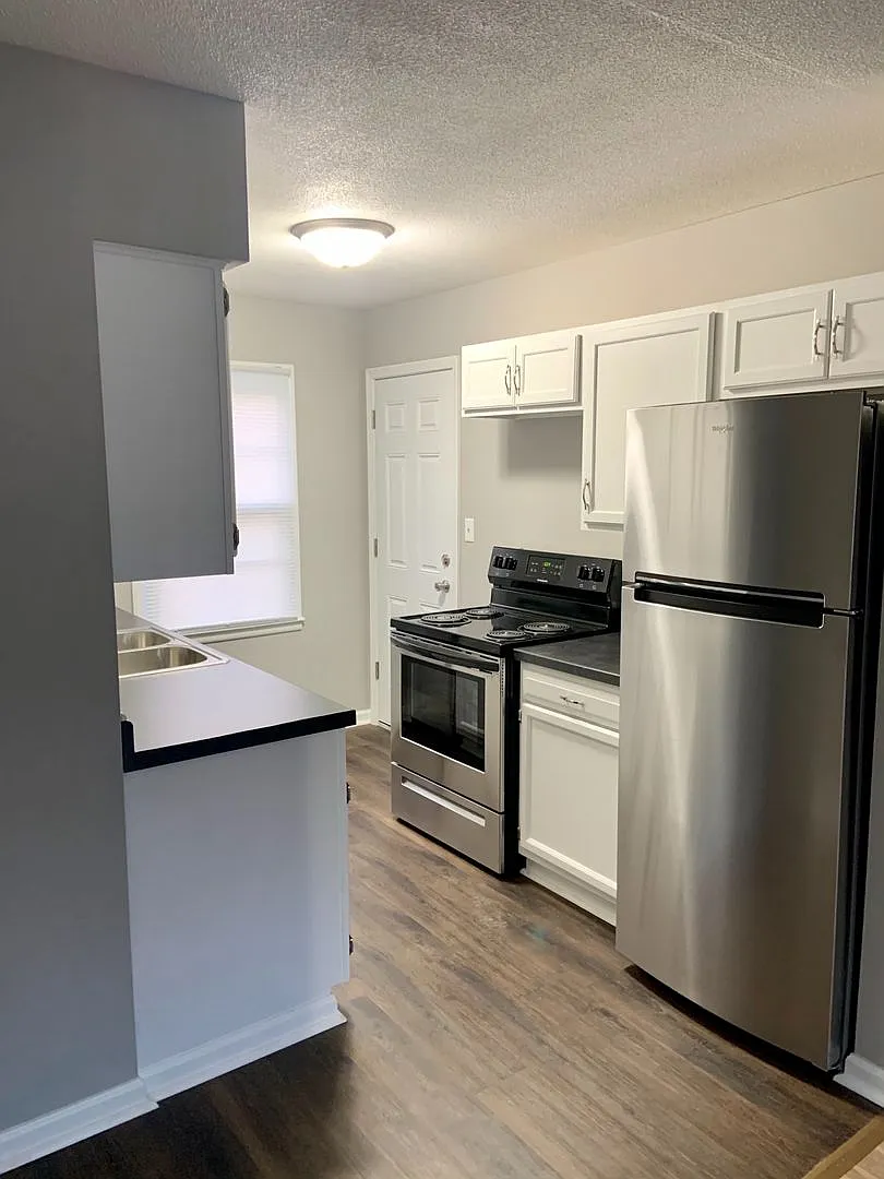 2 bed 1 bath Apt — Photo 3