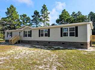 3988 W Red Oak Dr NE, Leland, NC 28451